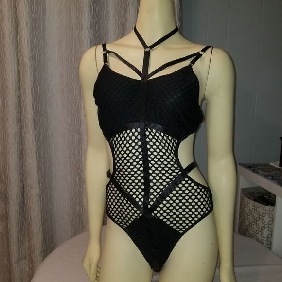 Women Gothic Dark Fishnet Bodycon Sexy Halter Bodysuit Punk Hollow Out    - Picture 14 of 16